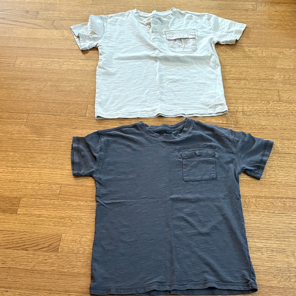 (2) Boys Old Navy Tshirts size Large 10-12